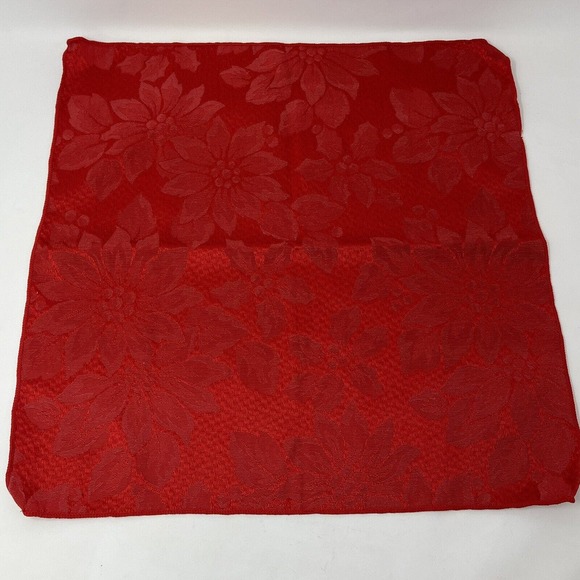 4 Red 16" Fabric Napkins Floral Flowers Poinsettias Christmas Holiday Everyday - Picture 2 of 5